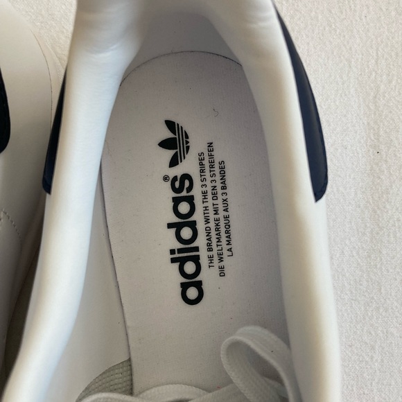 NWB blue Stan Smith sneakers, size 9.5. - Picture 6 of 9